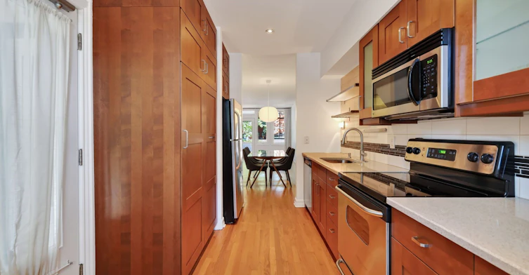 107 A Third Avenue, Ottawa, ON, K1S 2J7 - 4