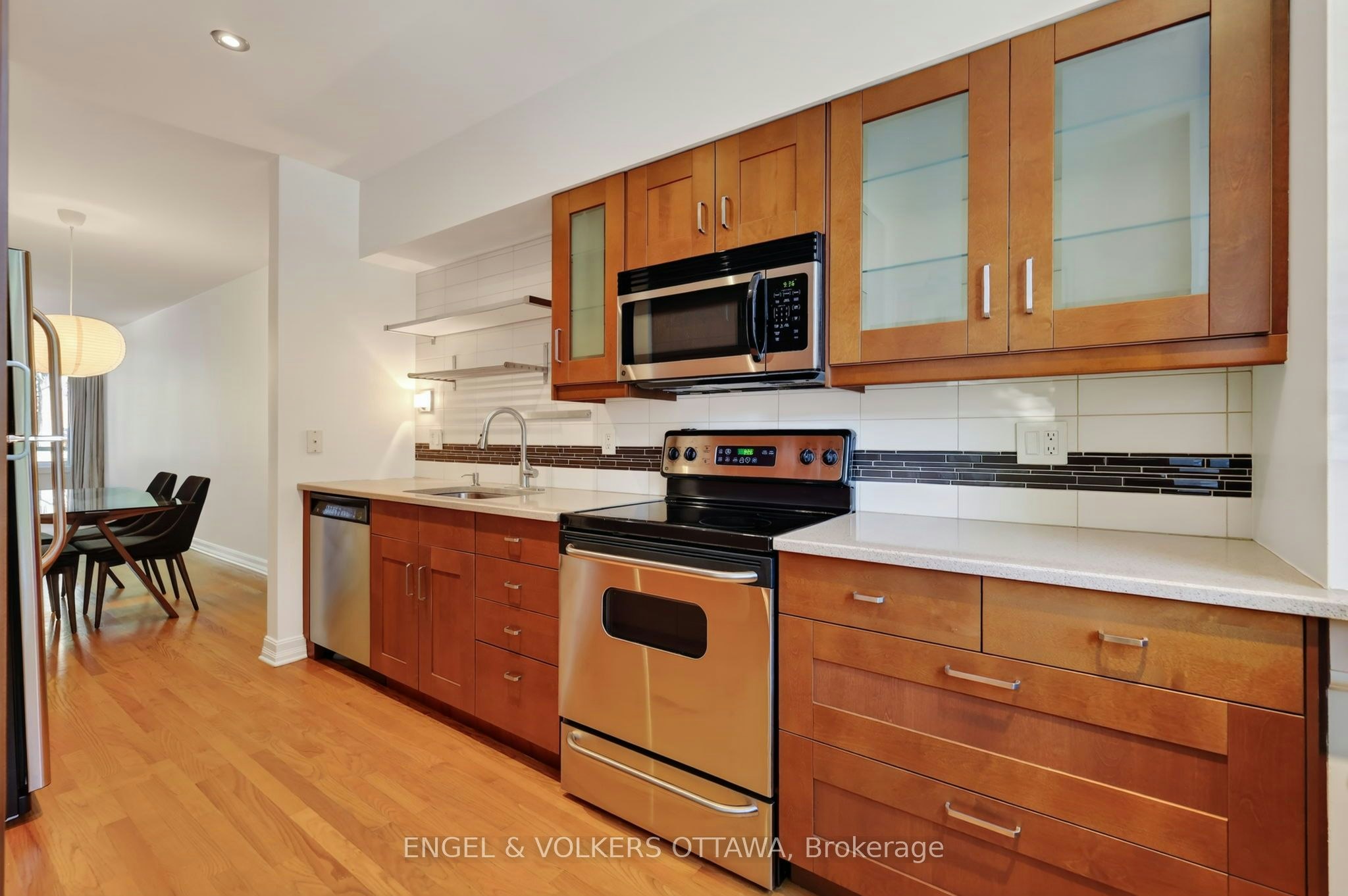 107 A Third Avenue, Ottawa, ON, K1S 2J7 - 5