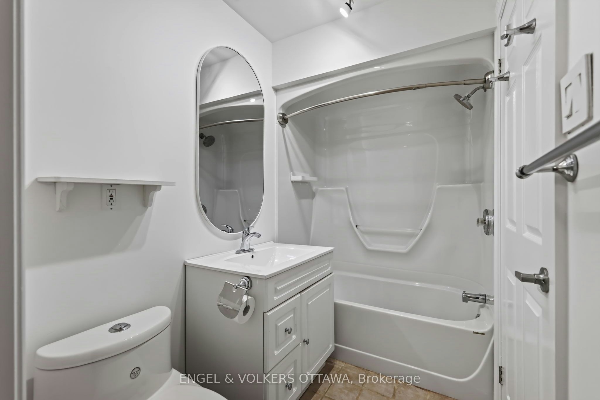 107 A Third Avenue, Ottawa, ON, K1S 2J7 - 26