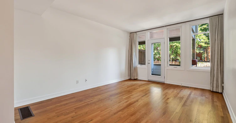 107 A Third Avenue, Ottawa, ON, K1S 2J7 - 12