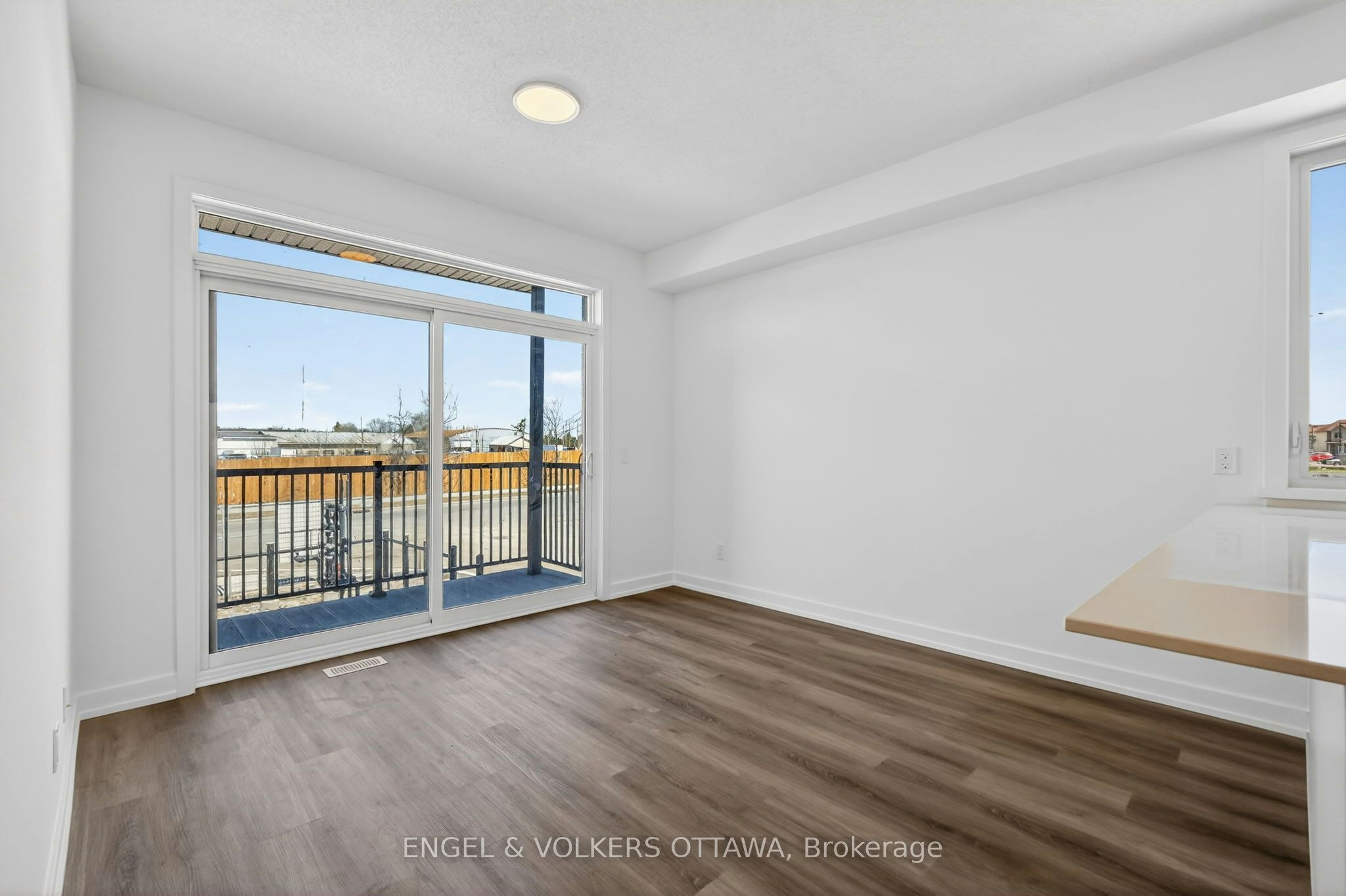 138 Stardust Private, Ottawa, ON, K1T 3W6 - 11