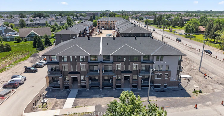138 Stardust Private, Ottawa, ON, K1T 3W6