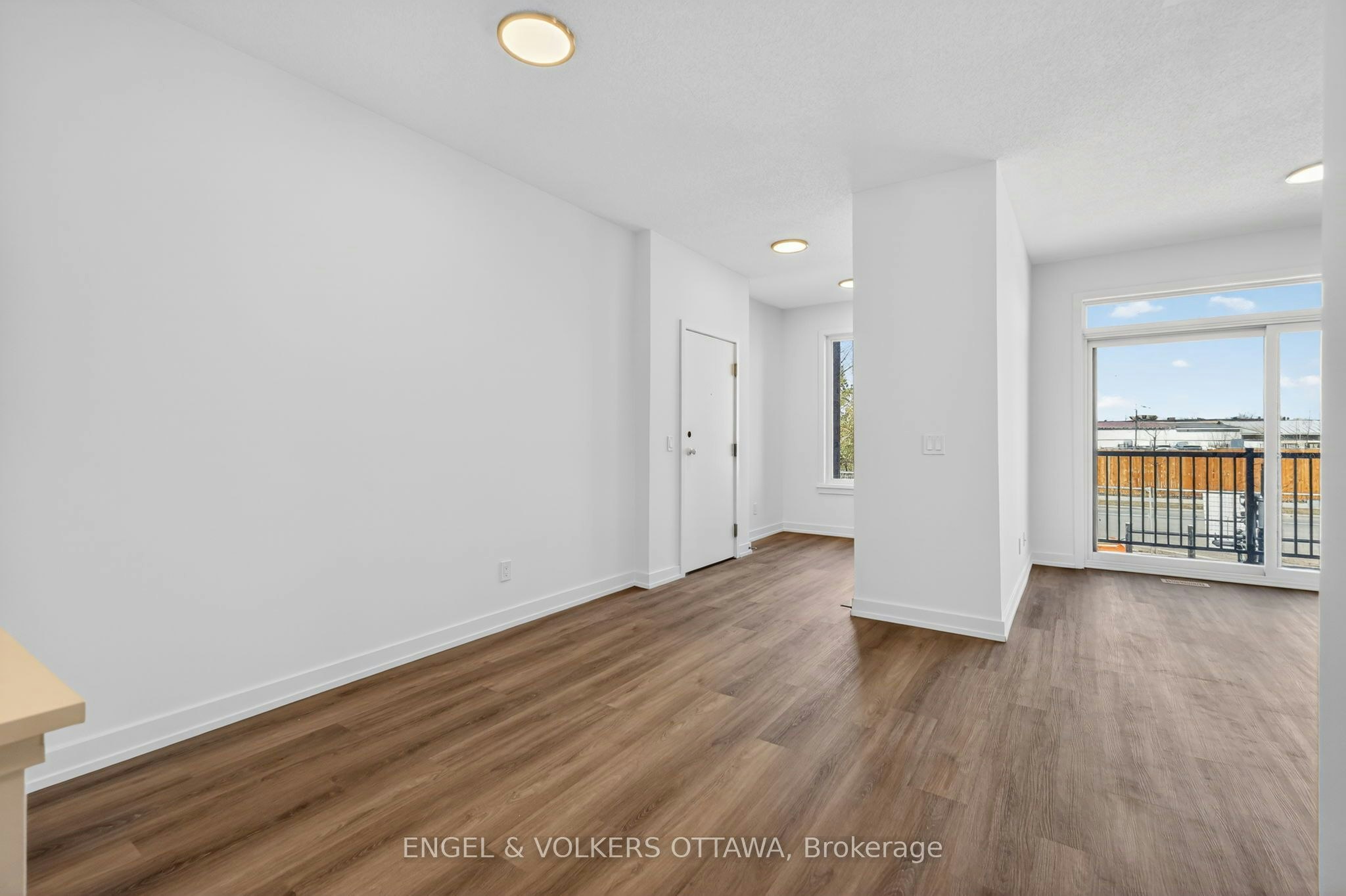 138 Stardust Private, Ottawa, ON, K1T 3W6 - 8