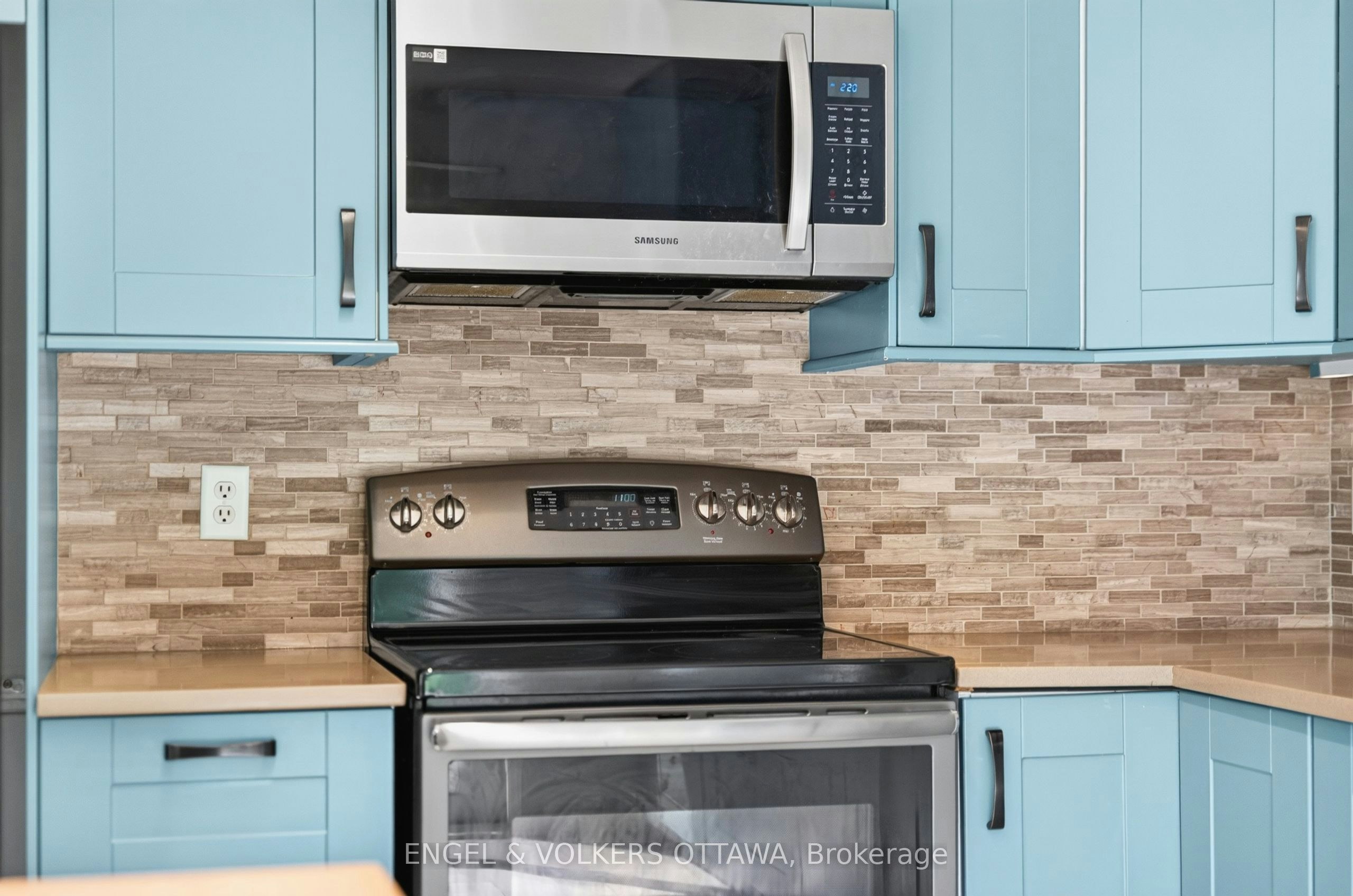 2123 Esprit Drive, Ottawa, ON, K4A 4K2 - 25