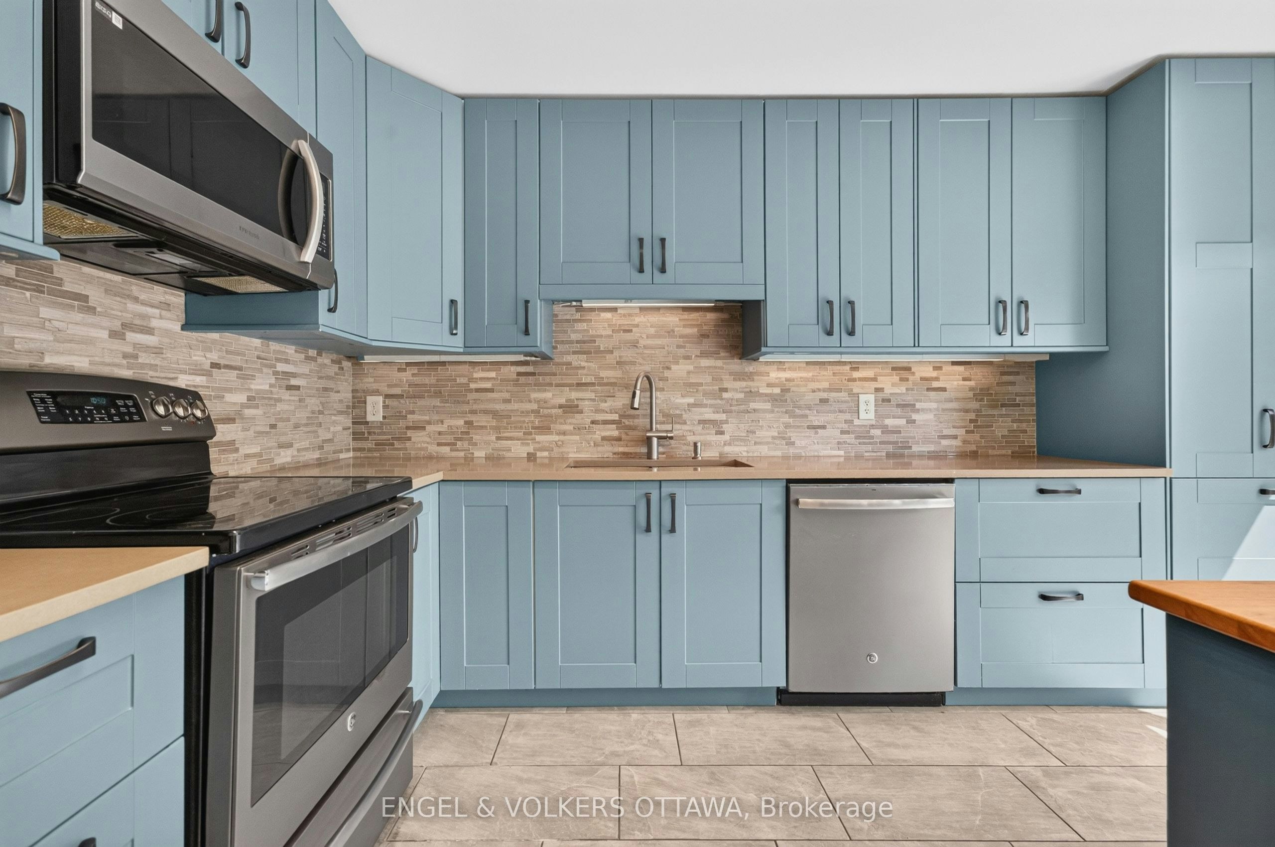 2123 Esprit Drive, Ottawa, ON, K4A 4K2 - 21