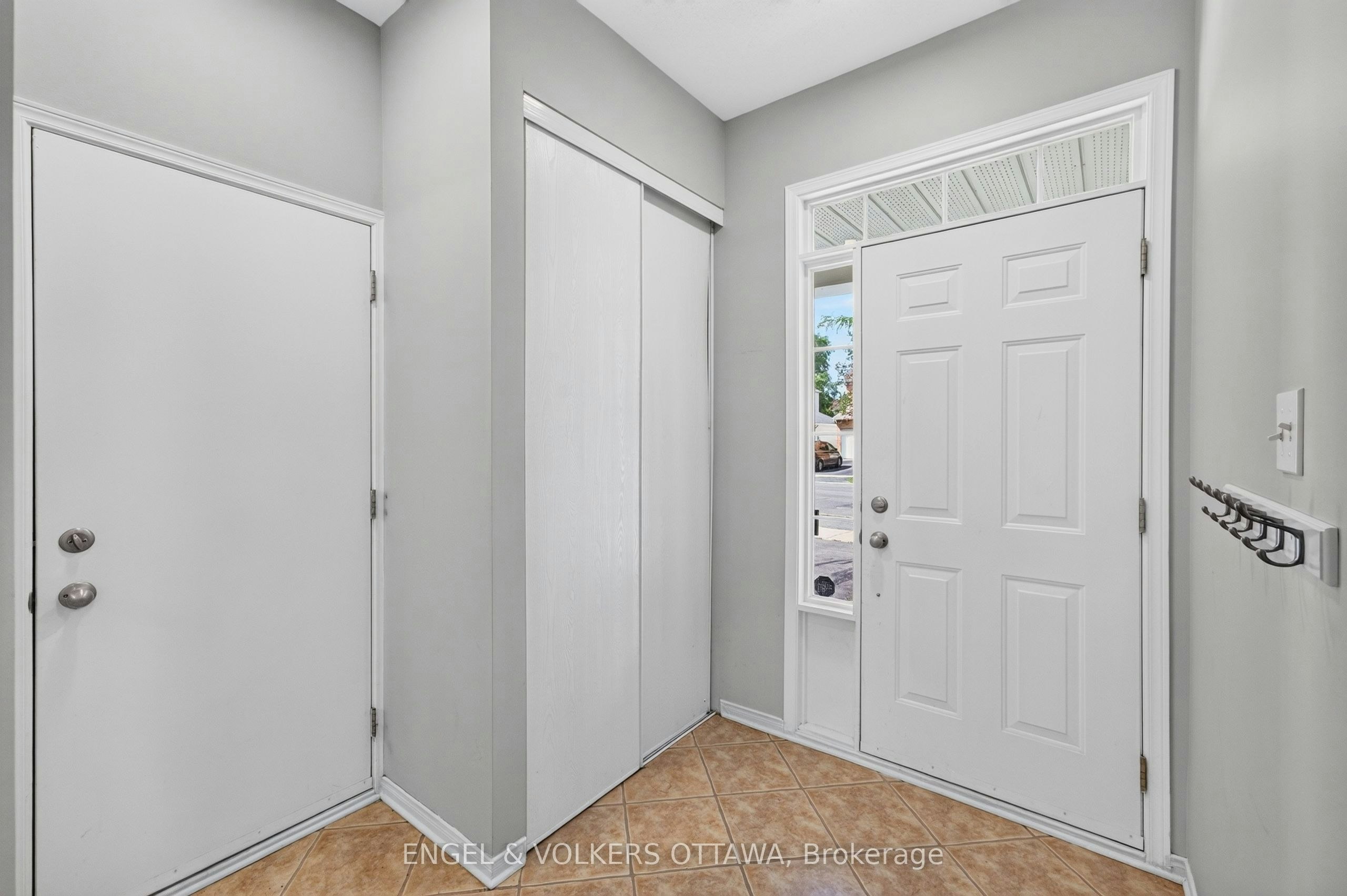 2123 Esprit Drive, Ottawa, ON, K4A 4K2 - 3