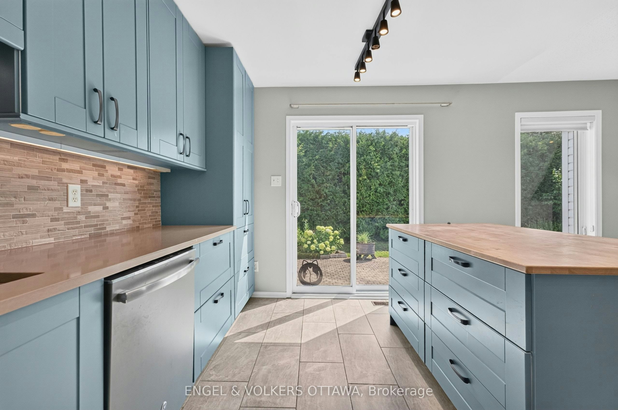 2123 Esprit Drive, Ottawa, ON, K4A 4K2 - 23