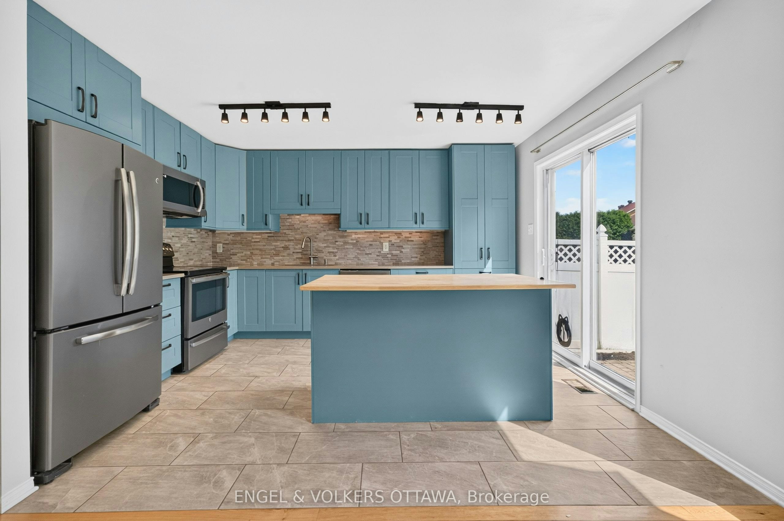 2123 Esprit Drive, Ottawa, ON, K4A 4K2 - 15