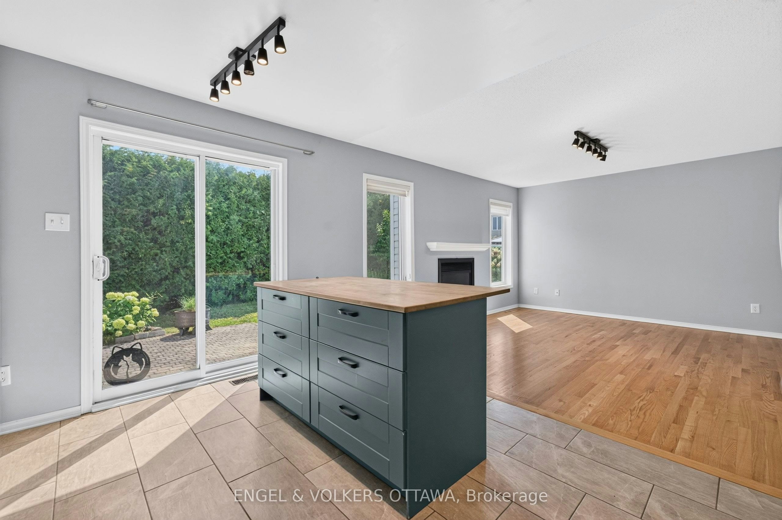 2123 Esprit Drive, Ottawa, ON, K4A 4K2 - 20