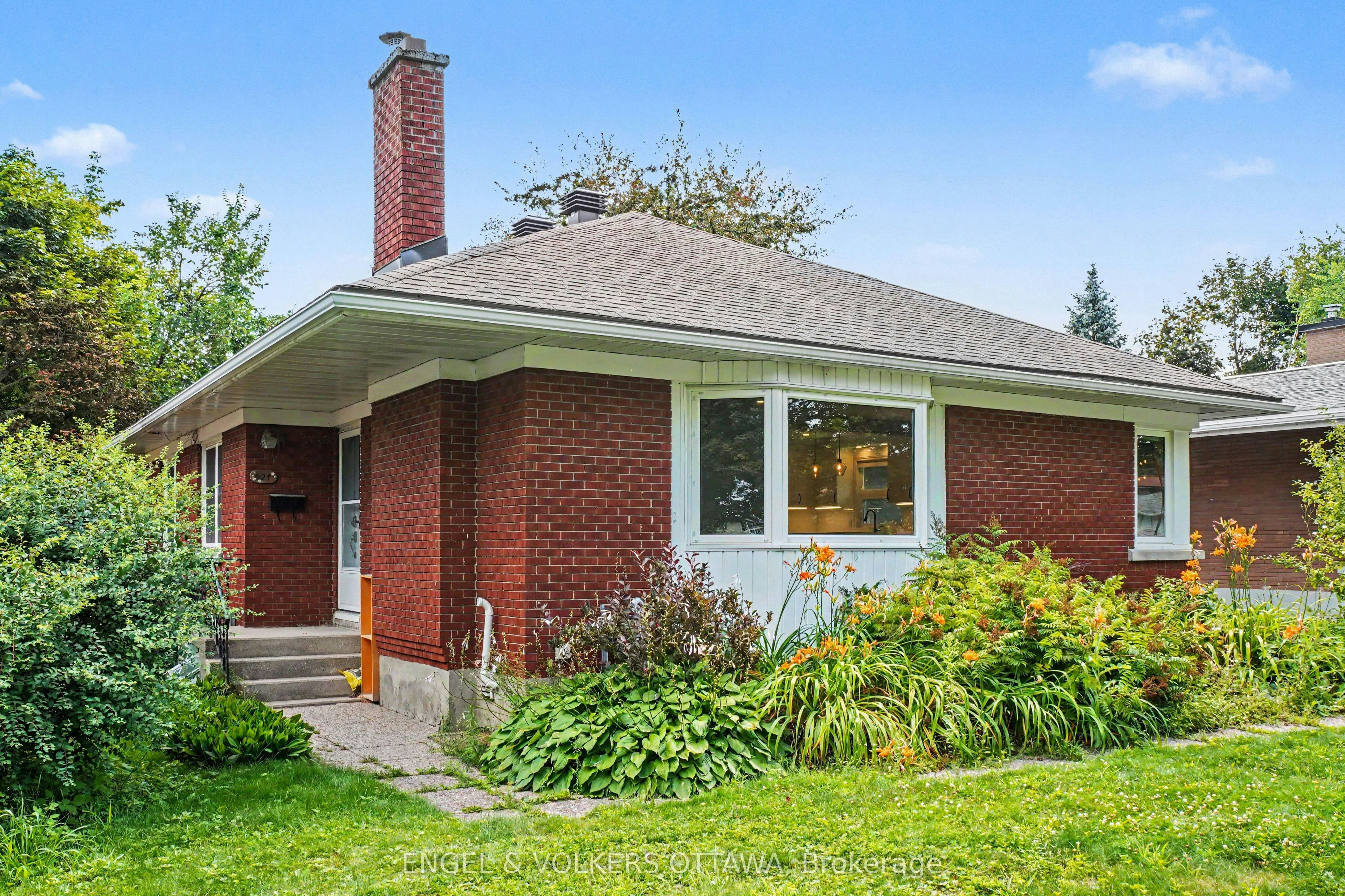 Upper-524 Penhill Avenue, Ottawa, ON, K1G 0V6