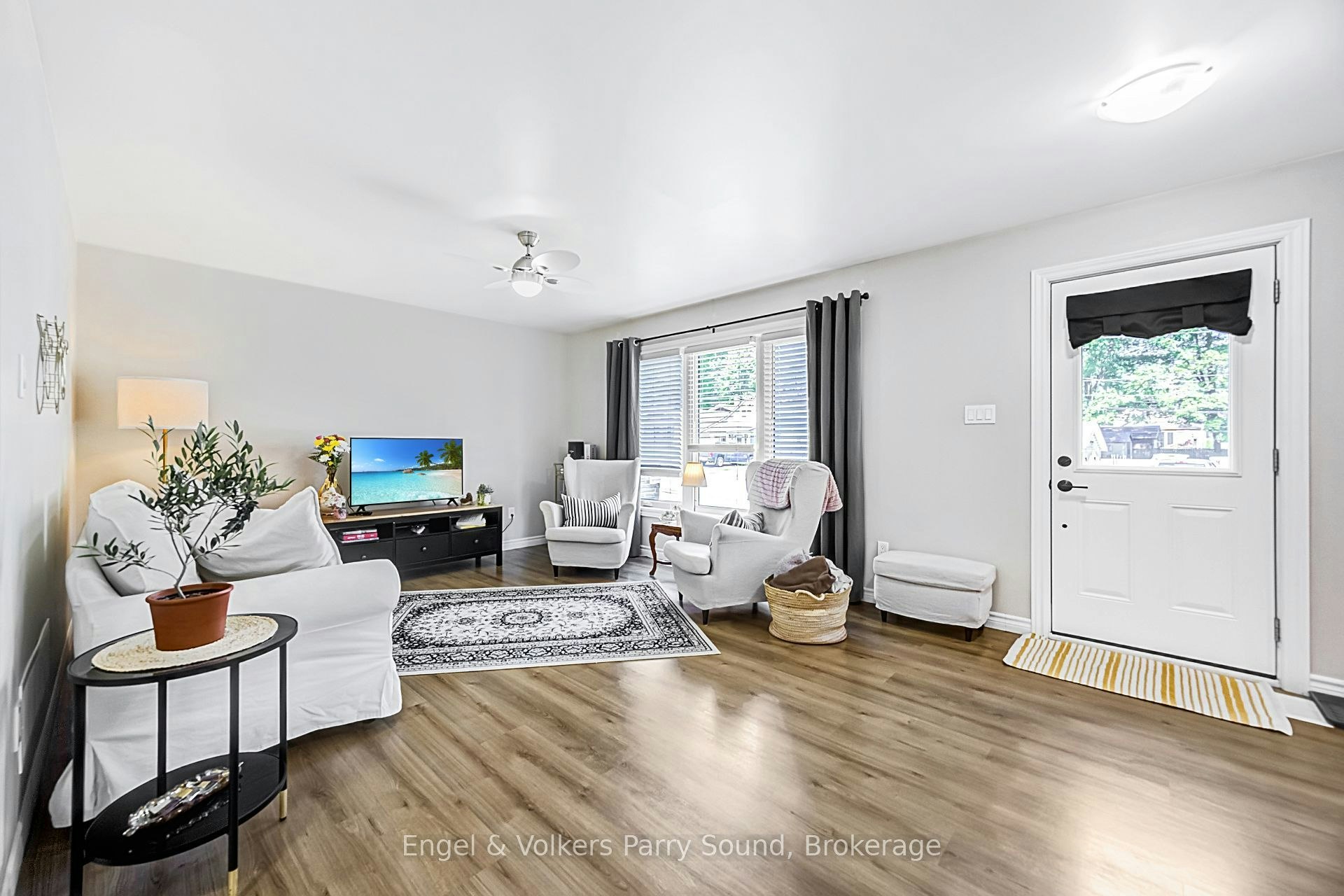 A-6 Lawrence Street, Parry Sound, ON, P2A 2E2 - 8