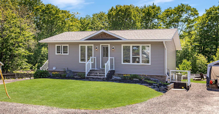 B-6 Lawrence Street, Parry Sound, ON, P2A 2E2