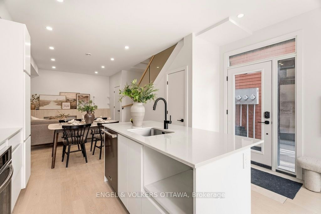 A-47 Fairmont Avenue, Ottawa, ON, K1Y 1X4 - 4