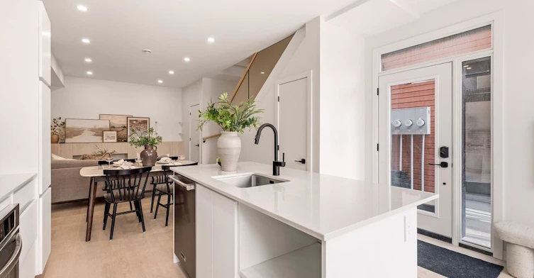 A-47 Fairmont Avenue, Ottawa, ON, K1Y 1X4 - 4