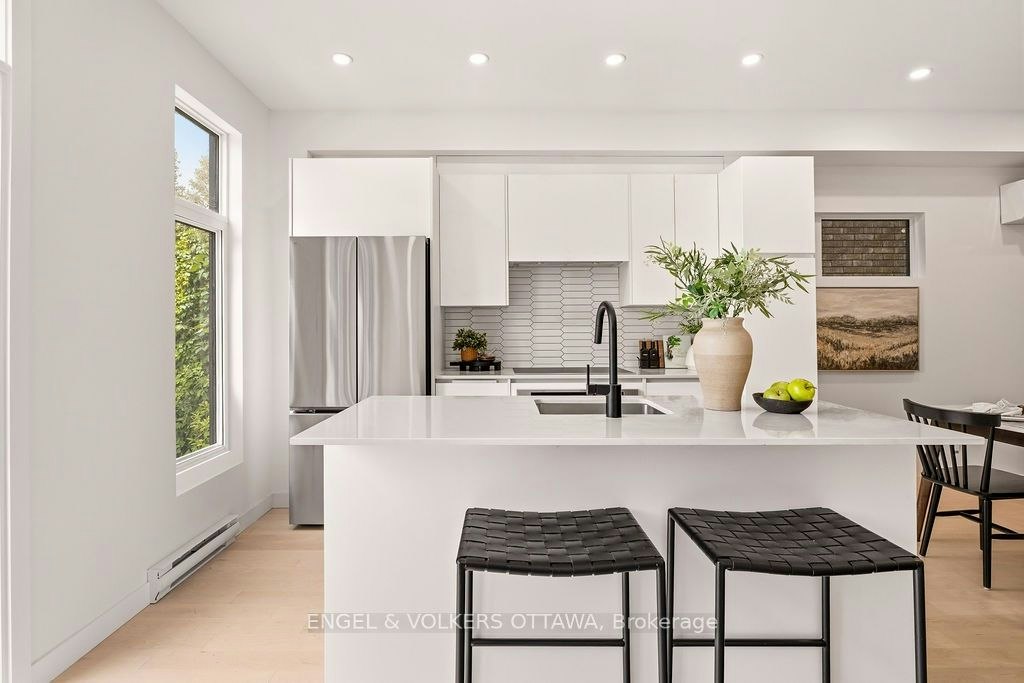 A-47 Fairmont Avenue, Ottawa, ON, K1Y 1X4 - 2