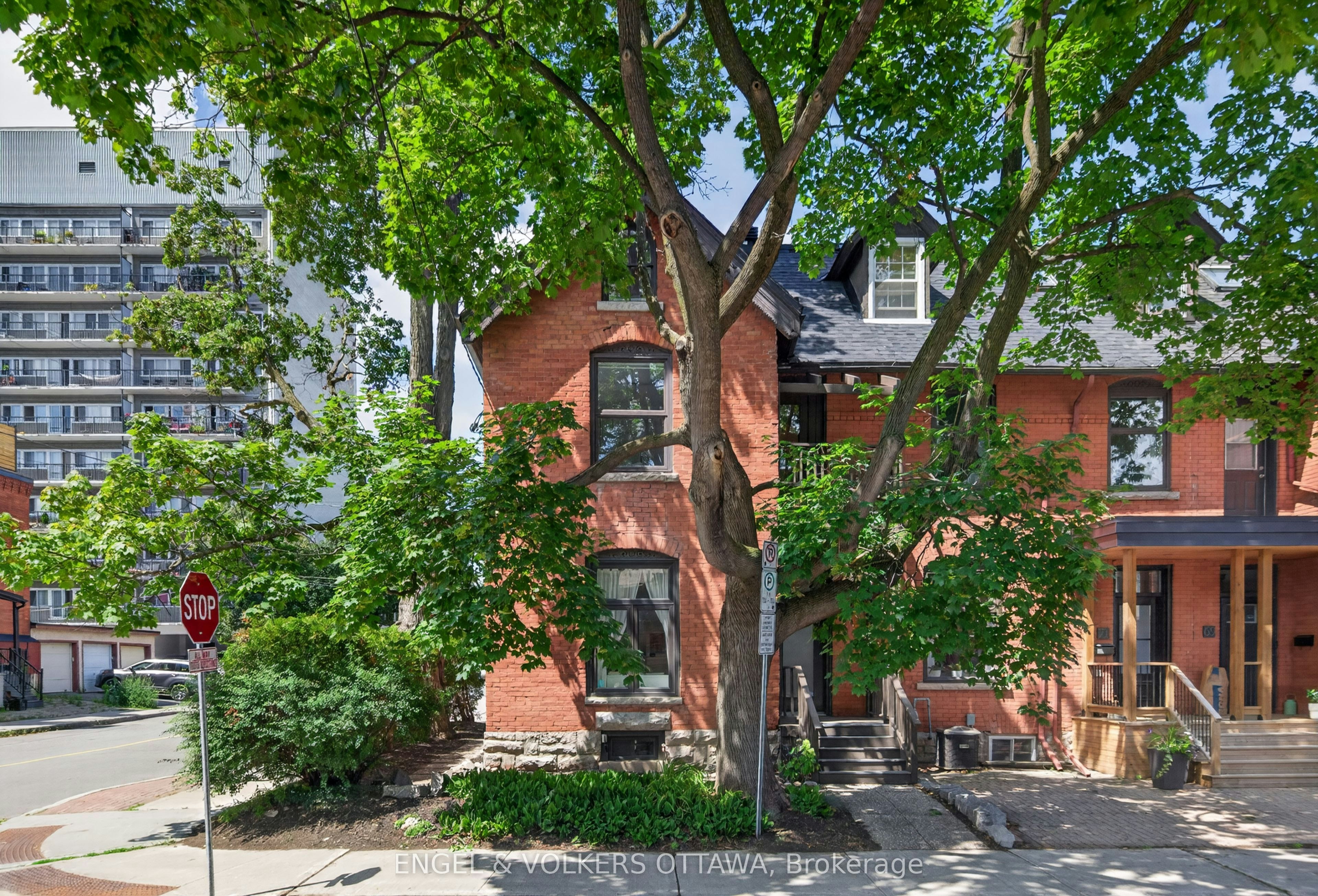 73 Gilmour Street, Ottawa, ON, K2P 0N1