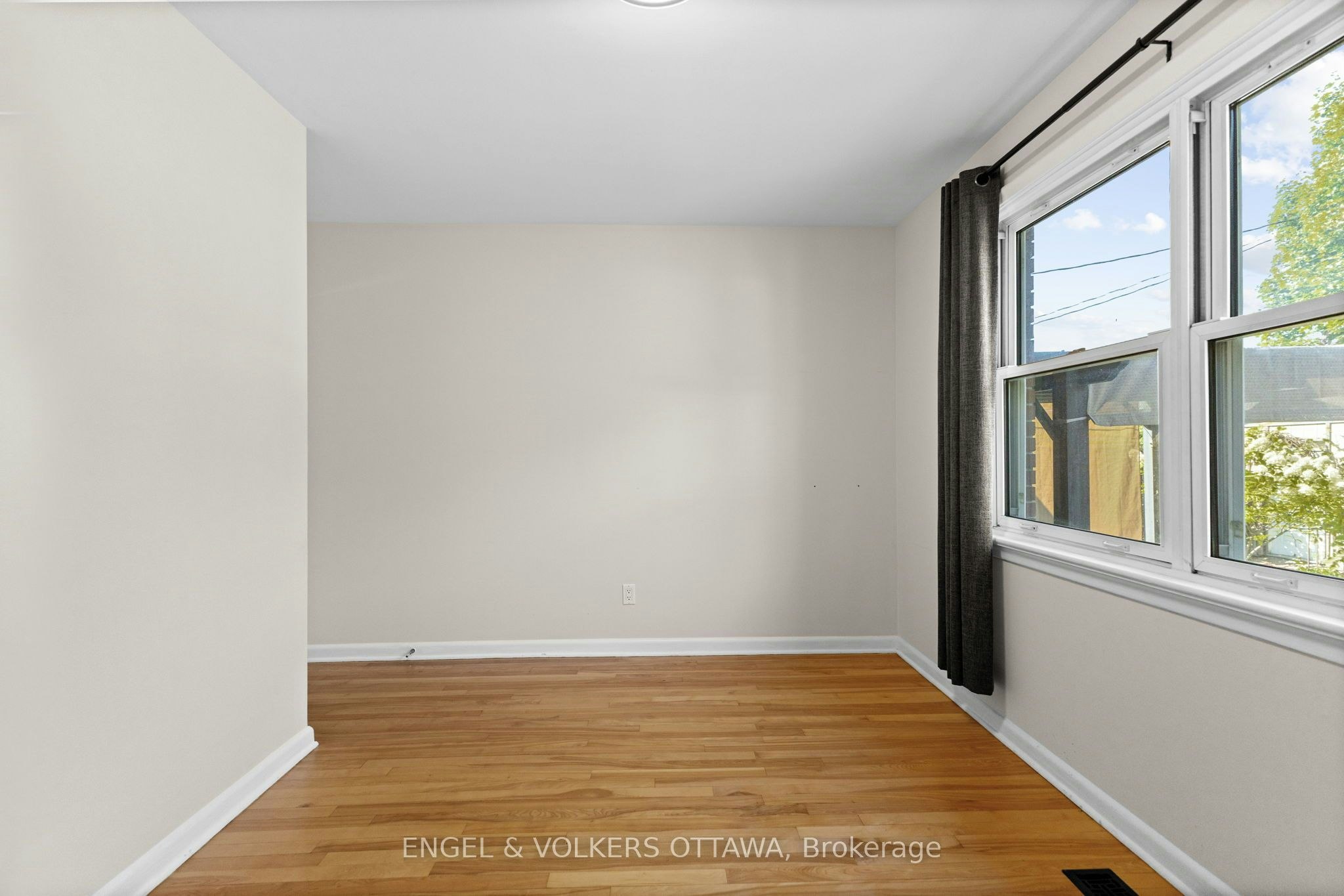 855 Weston Drive, Ottawa, ON, K1G 1W5 - 12