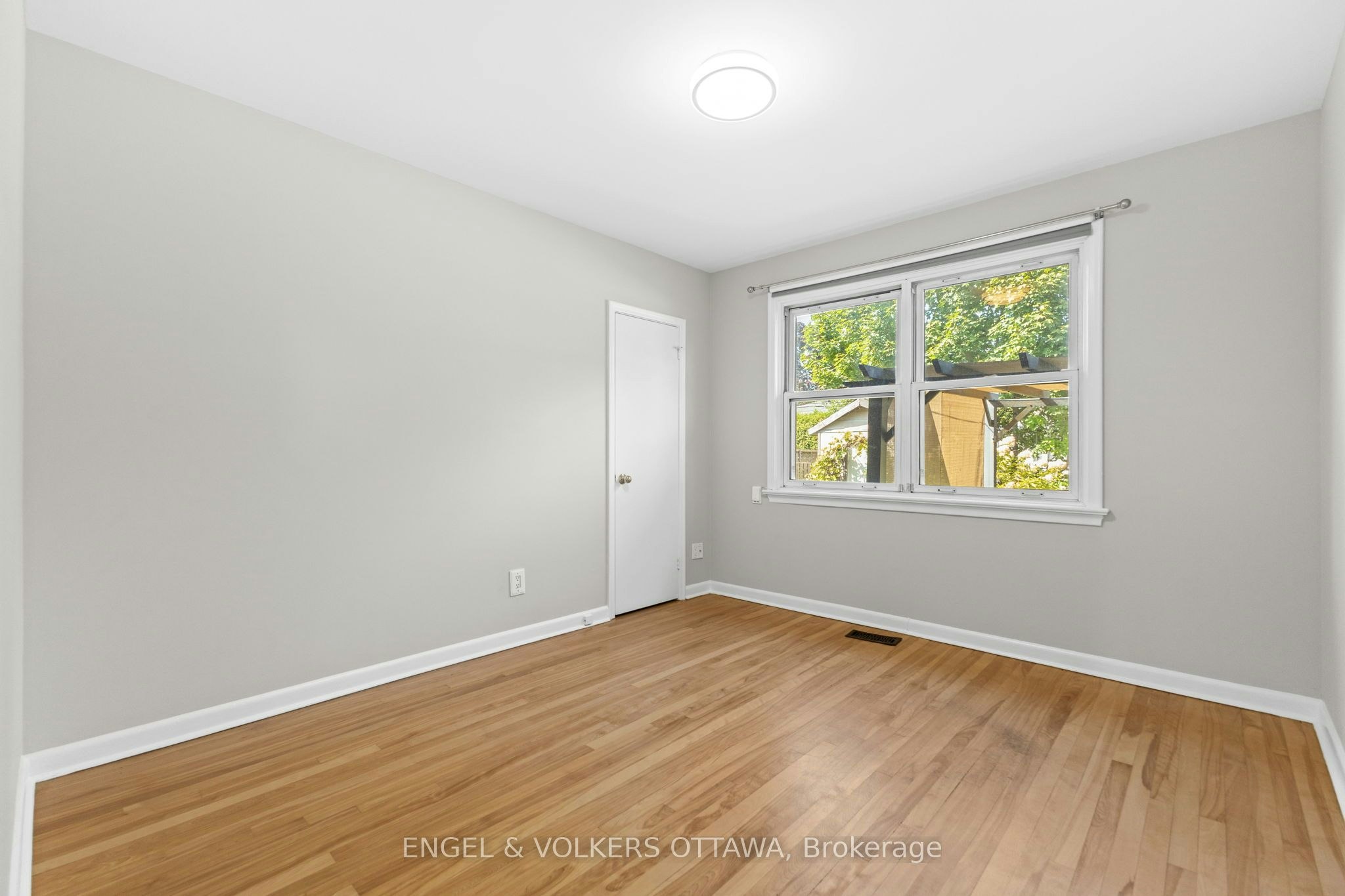 855 Weston Drive, Ottawa, ON, K1G 1W5 - 13