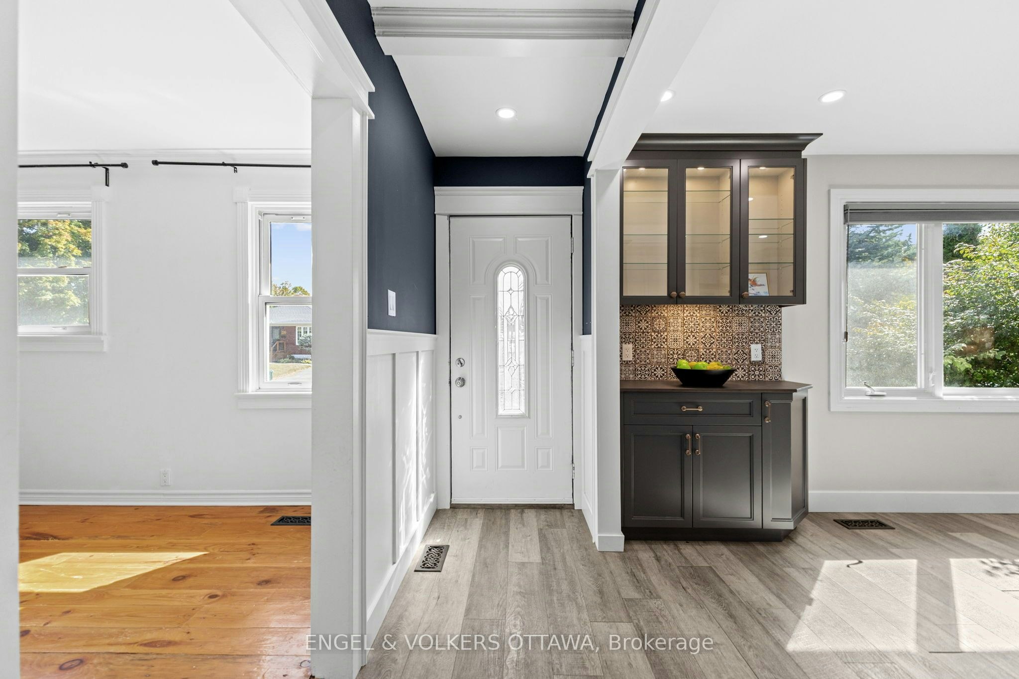 855 Weston Drive, Ottawa, ON, K1G 1W5 - 3