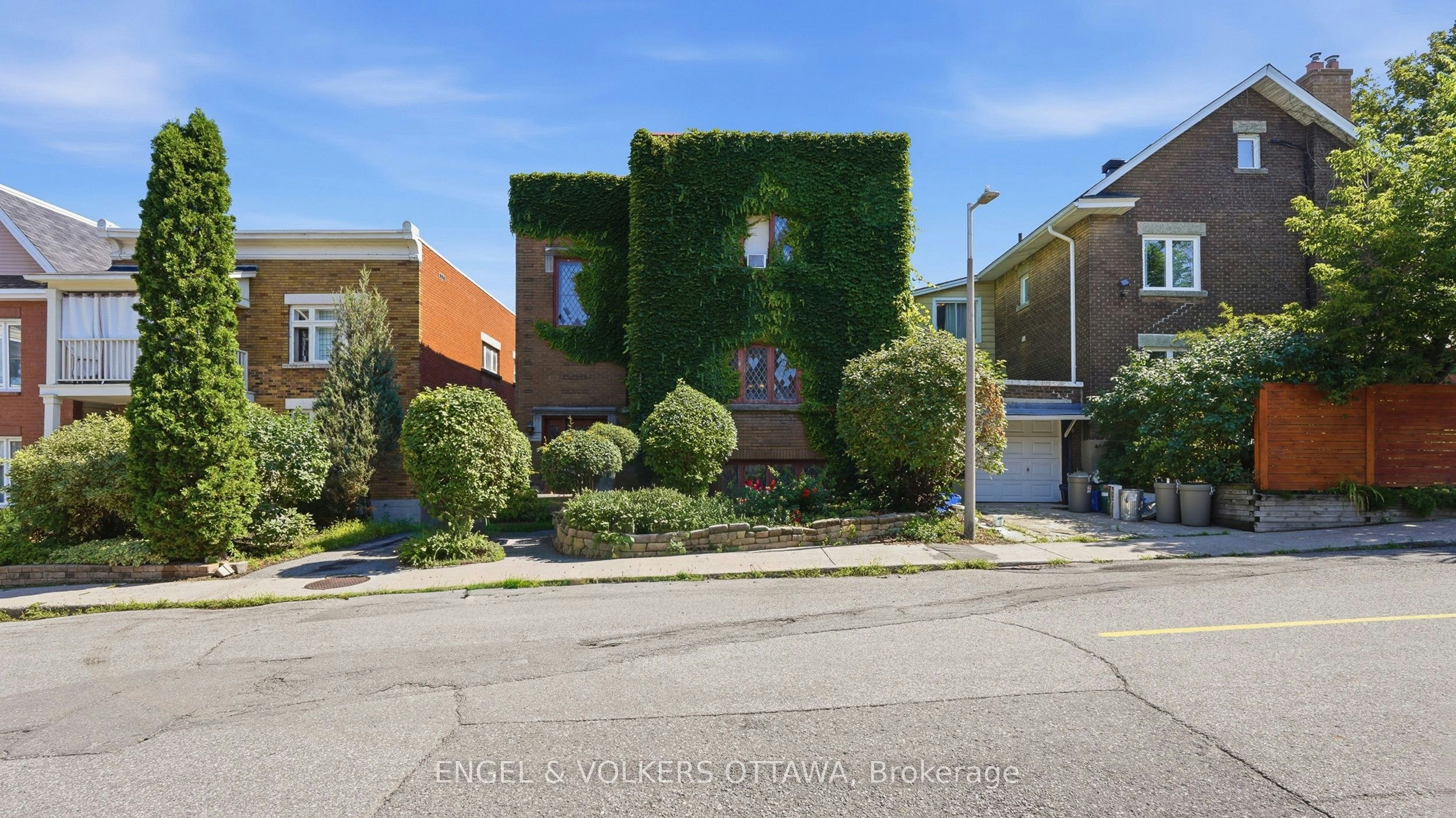 3-99 Charlotte Street, Ottawa, ON, K1N 8J9
