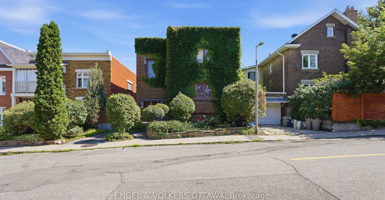 3-99 Charlotte Street, Ottawa, ON, K1N 8J9