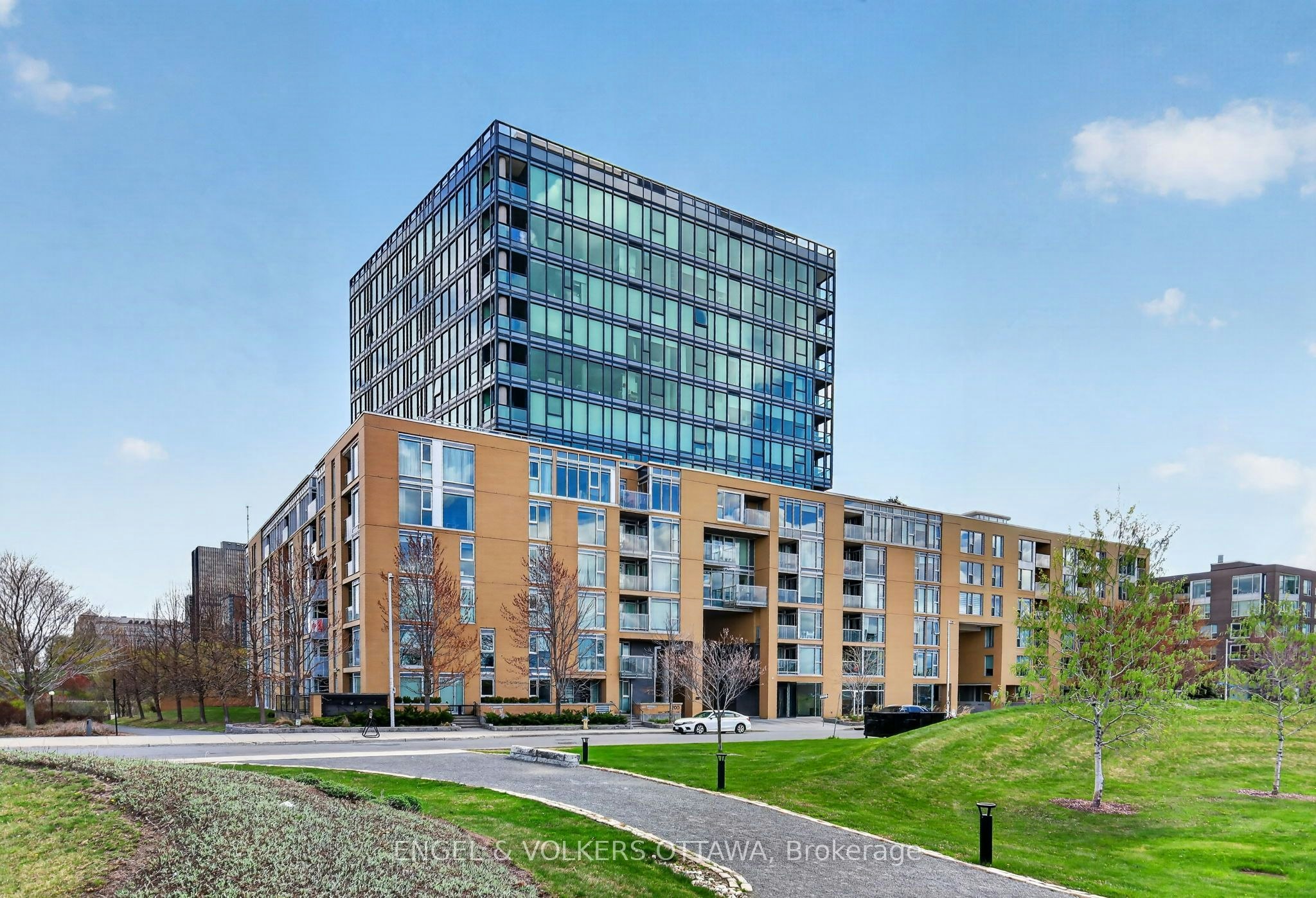 109-250 Lett Street, Ottawa, ON, K1R 0A8