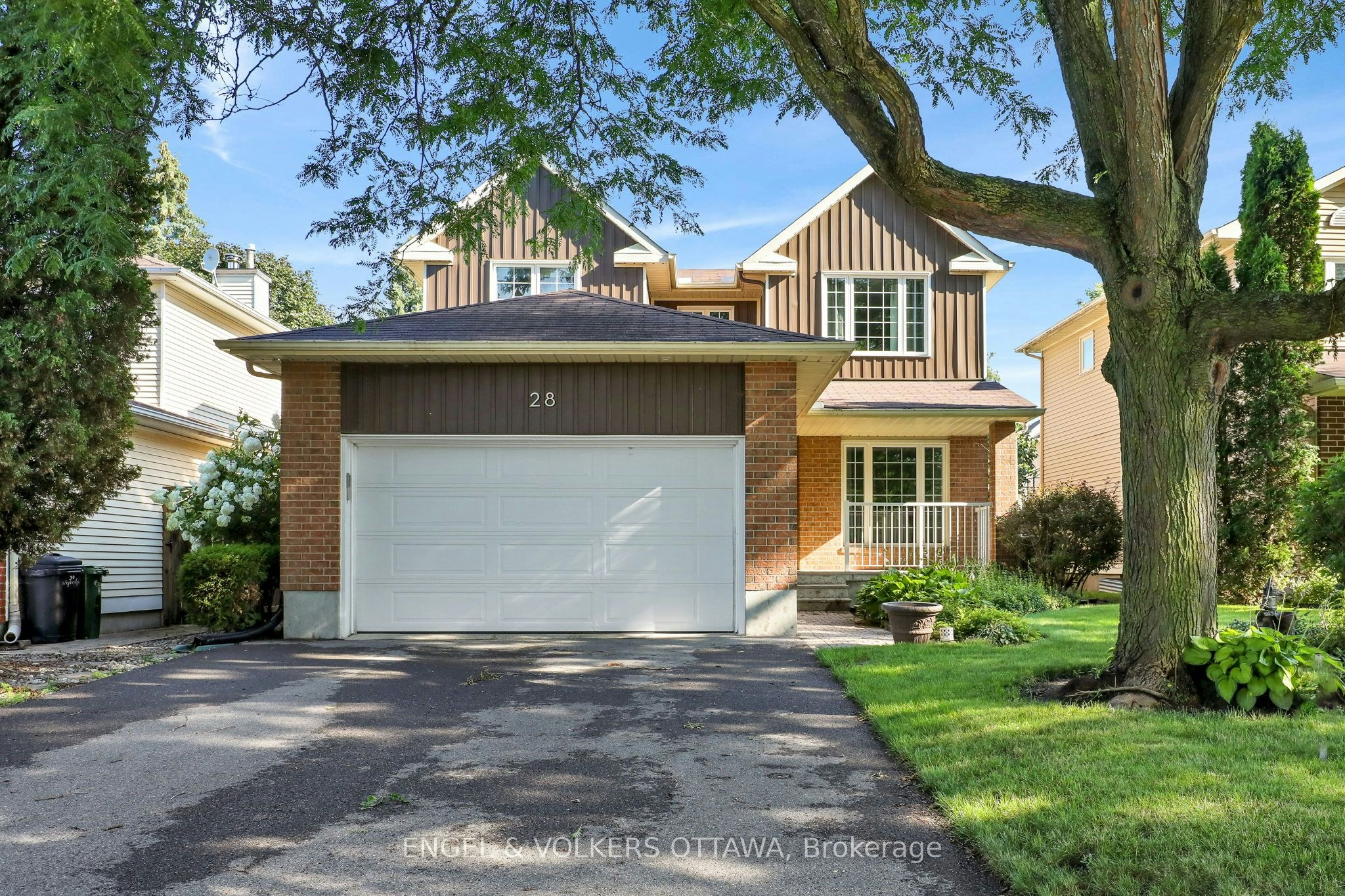 28 Weybridge Drive, Ottawa, ON, K2J 2Z7