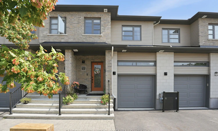 282 Munro Street