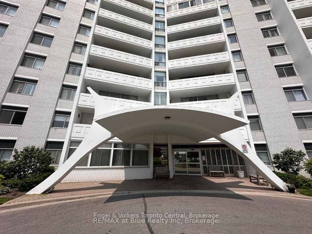 502-15 Towering Heights Boulevard, St. Catharines, ON, L2T 3G7 - 2
