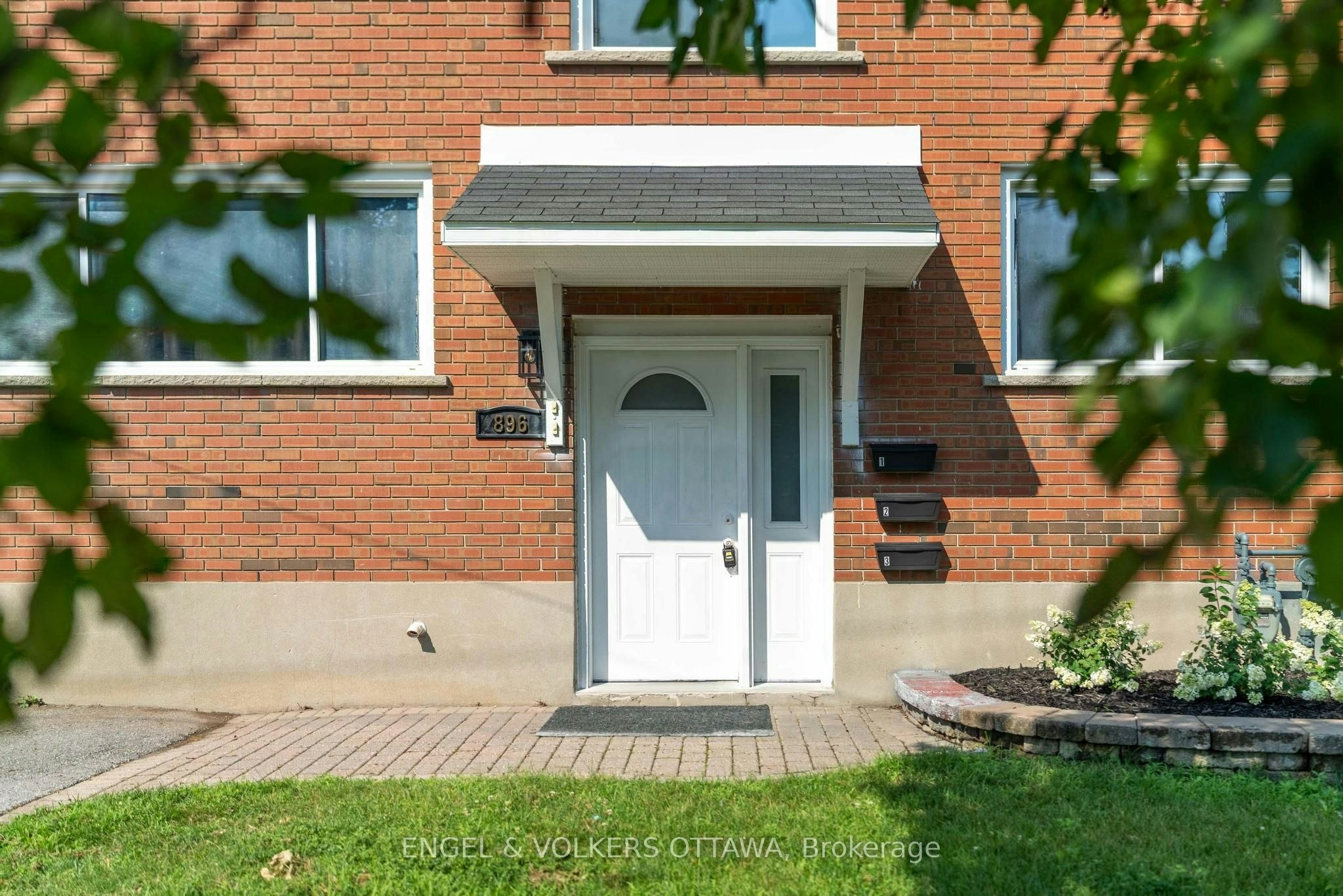 3-896 Pinewood Crescent, Ottawa, ON, K2B 5Y4 - 4