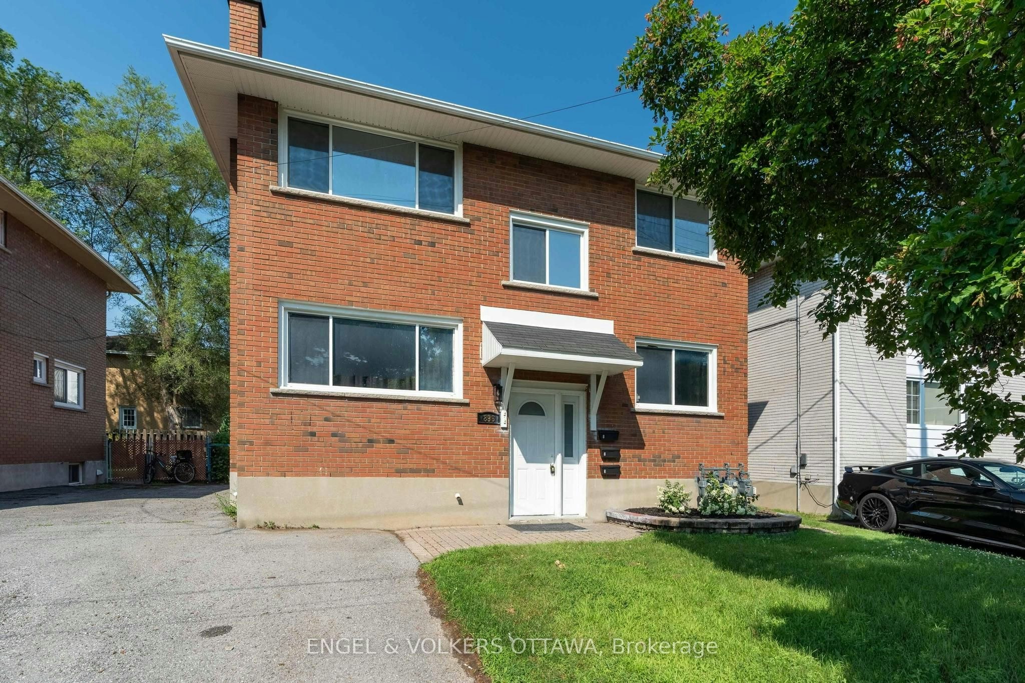 3-896 Pinewood Crescent, Ottawa, ON, K2B 5Y4