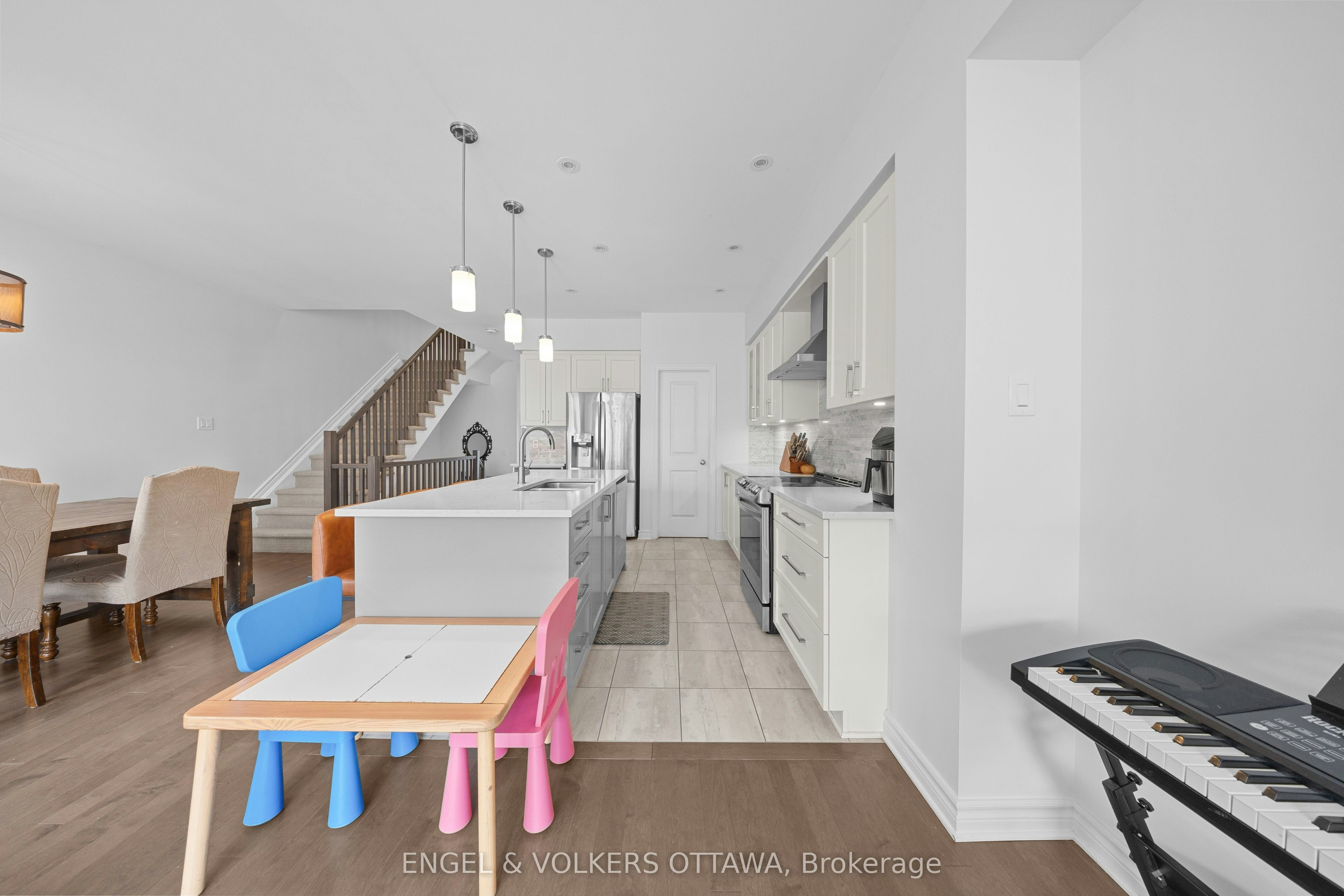 519 Borbridge Avenue, Ottawa, ON, K4M 0J1 - 7