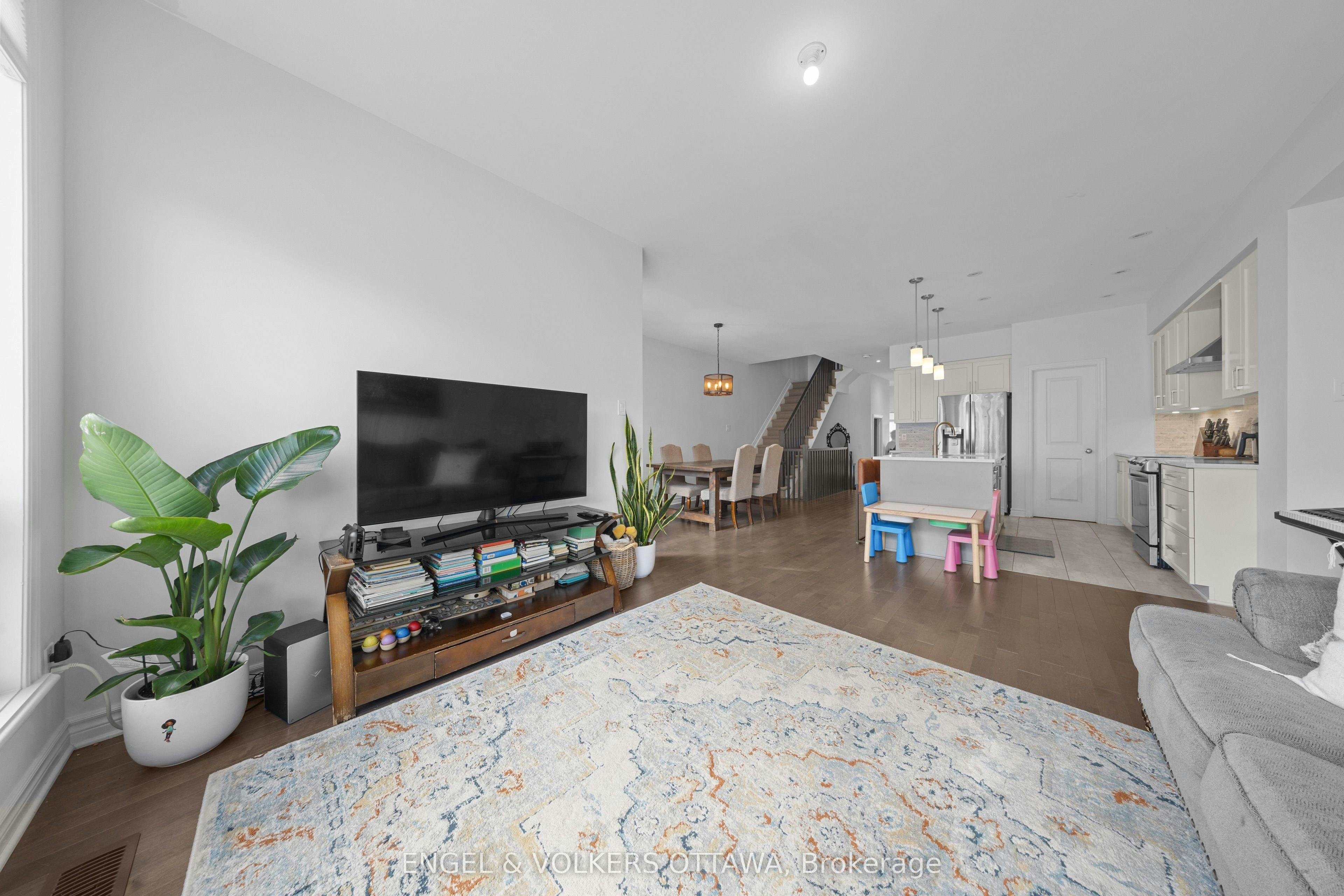 519 Borbridge Avenue, Ottawa, ON, K4M 0J1 - 10