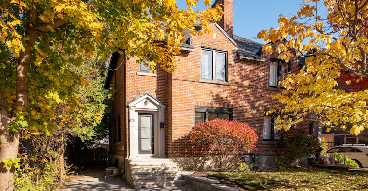 475 Golden Avenue, Ottawa, ON, K2A 2E4