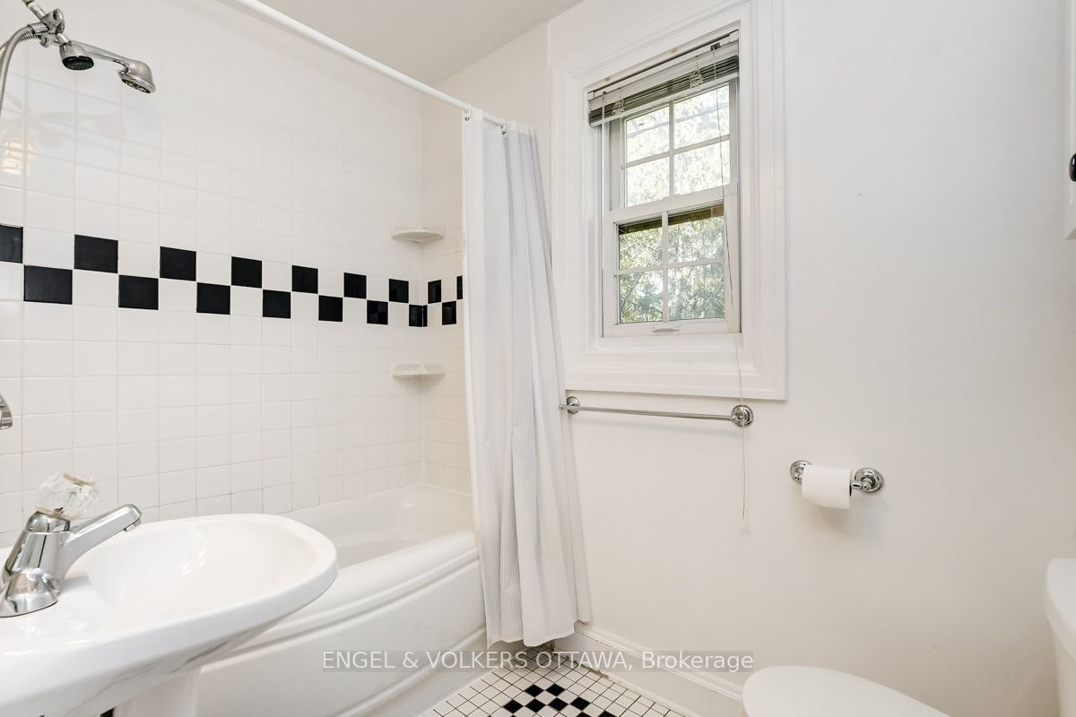 475 Golden Avenue, Ottawa, ON, K2A 2E4 - 20