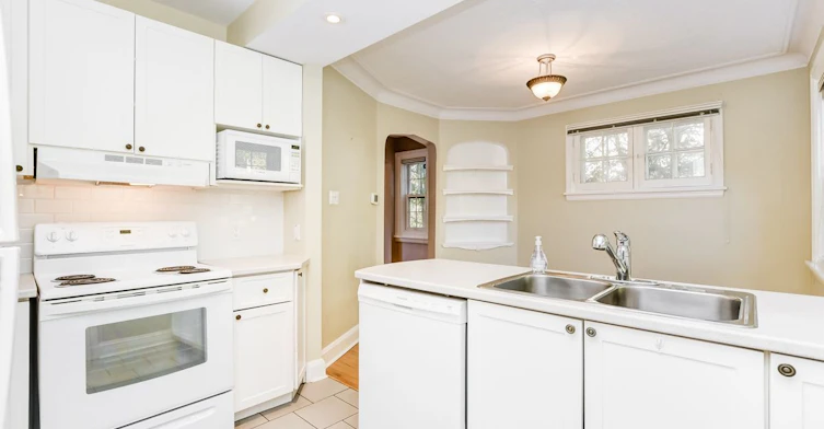 475 Golden Avenue, Ottawa, ON, K2A 2E4 - 13