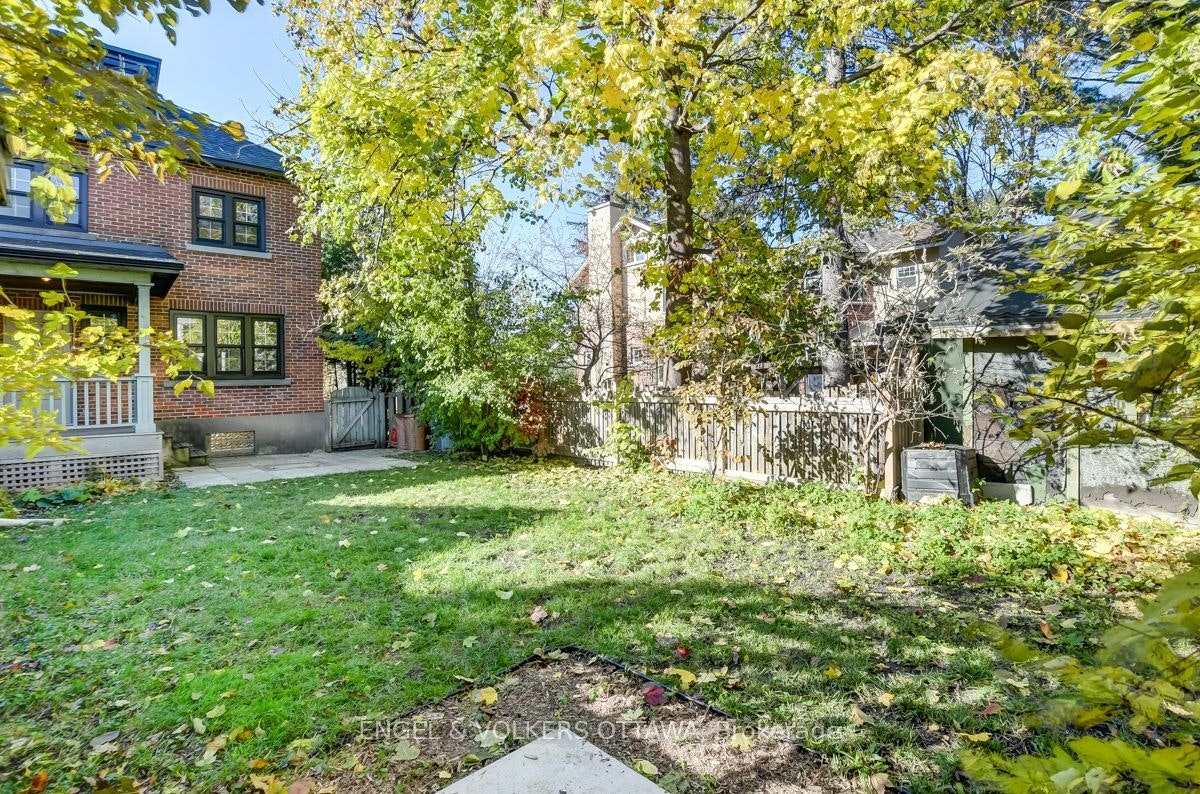 475 Golden Avenue, Ottawa, ON, K2A 2E4 - 2