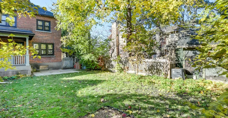 475 Golden Avenue, Ottawa, ON, K2A 2E4 - 2