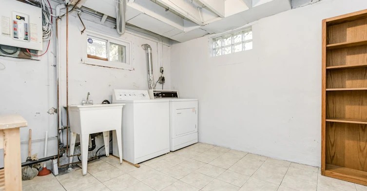475 Golden Avenue, Ottawa, ON, K2A 2E4 - 25