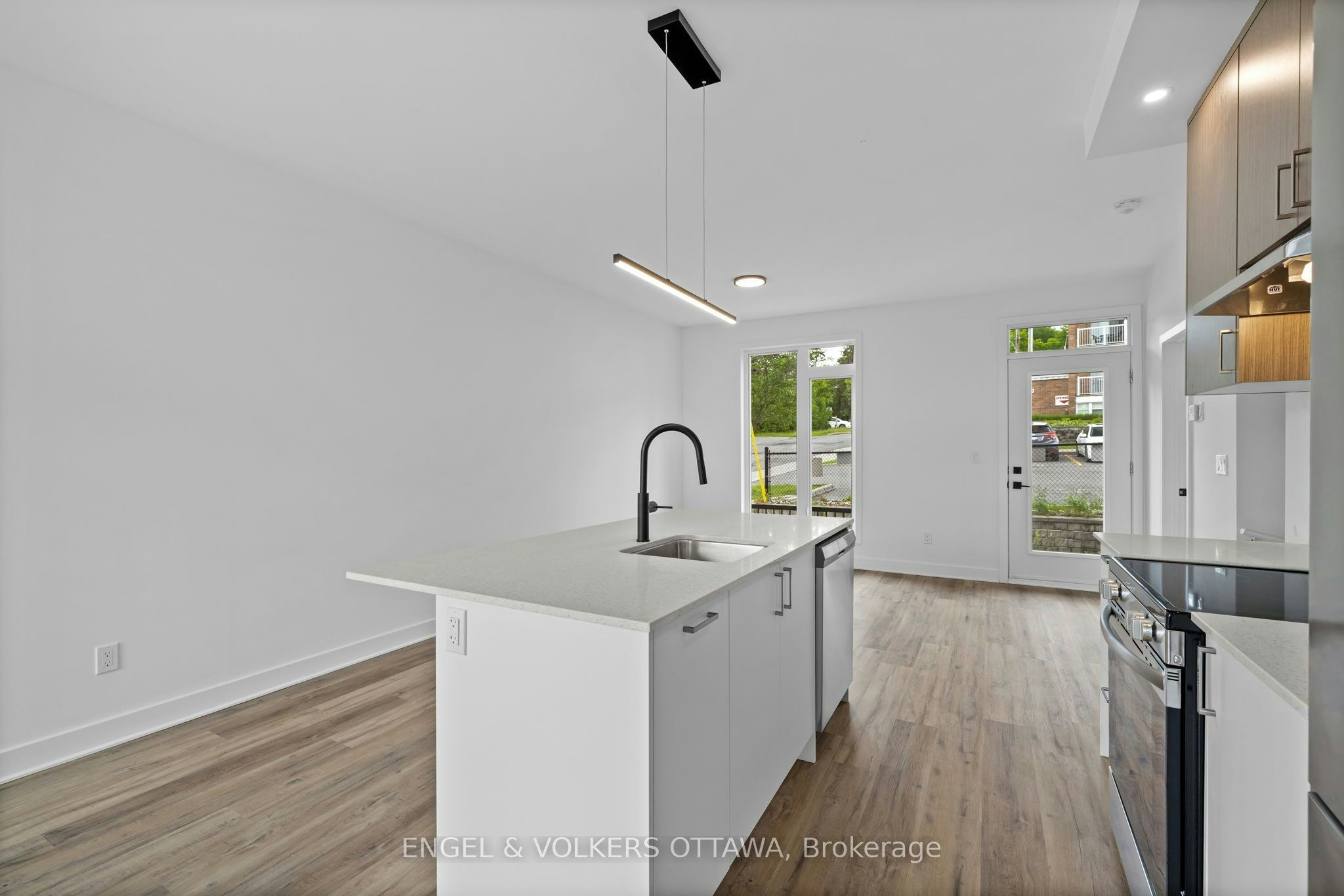D-1258 Marenger Street, Ottawa, ON, K1C 1S2 - 9