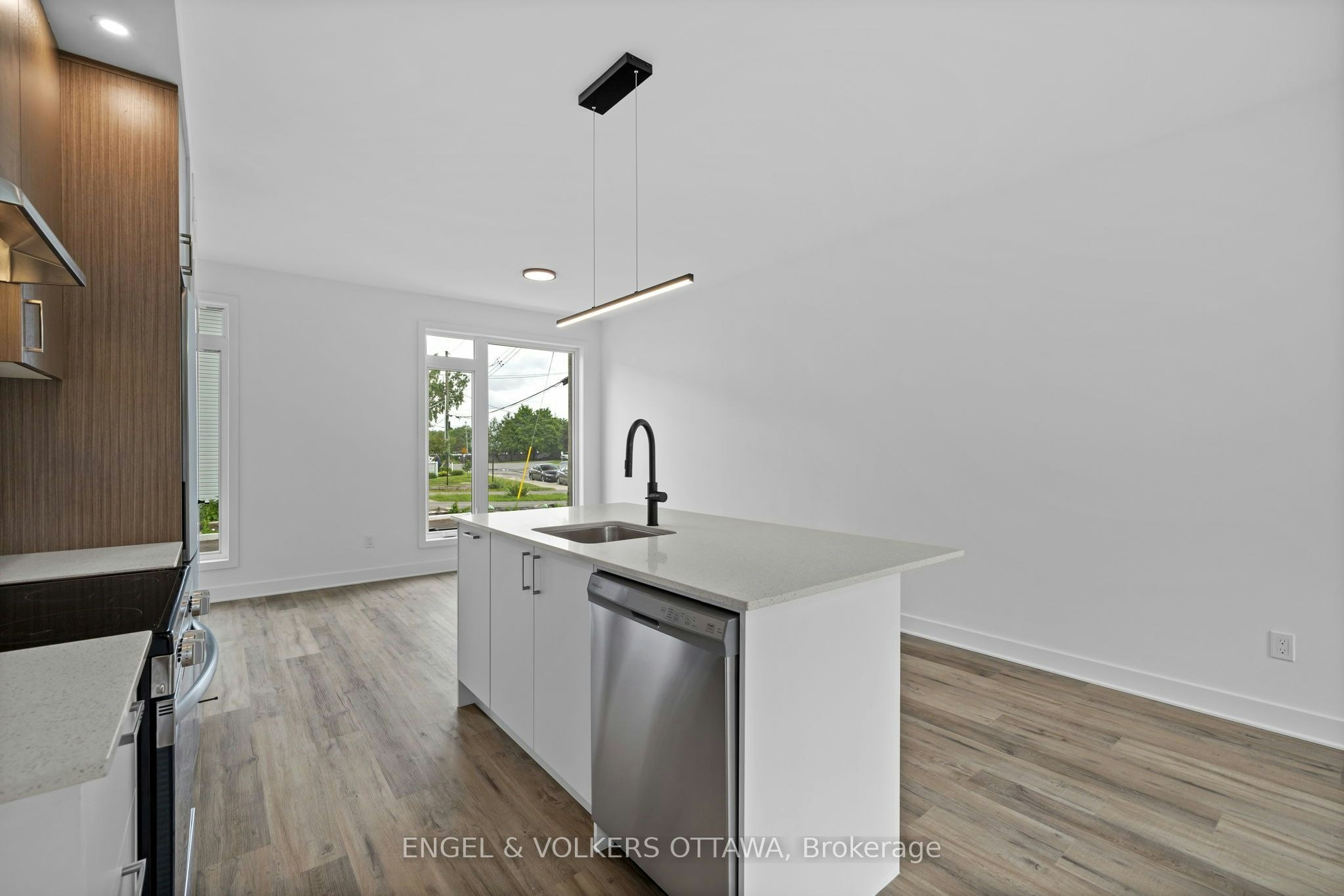 D-1258 Marenger Street, Ottawa, ON, K1C 1S2 - 8