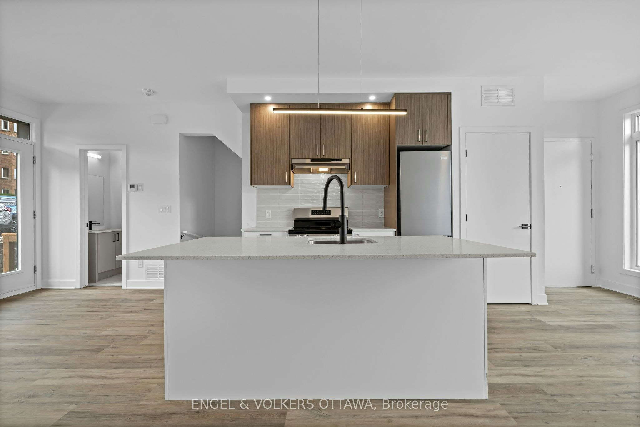 D-1258 Marenger Street, Ottawa, ON, K1C 1S2 - 6