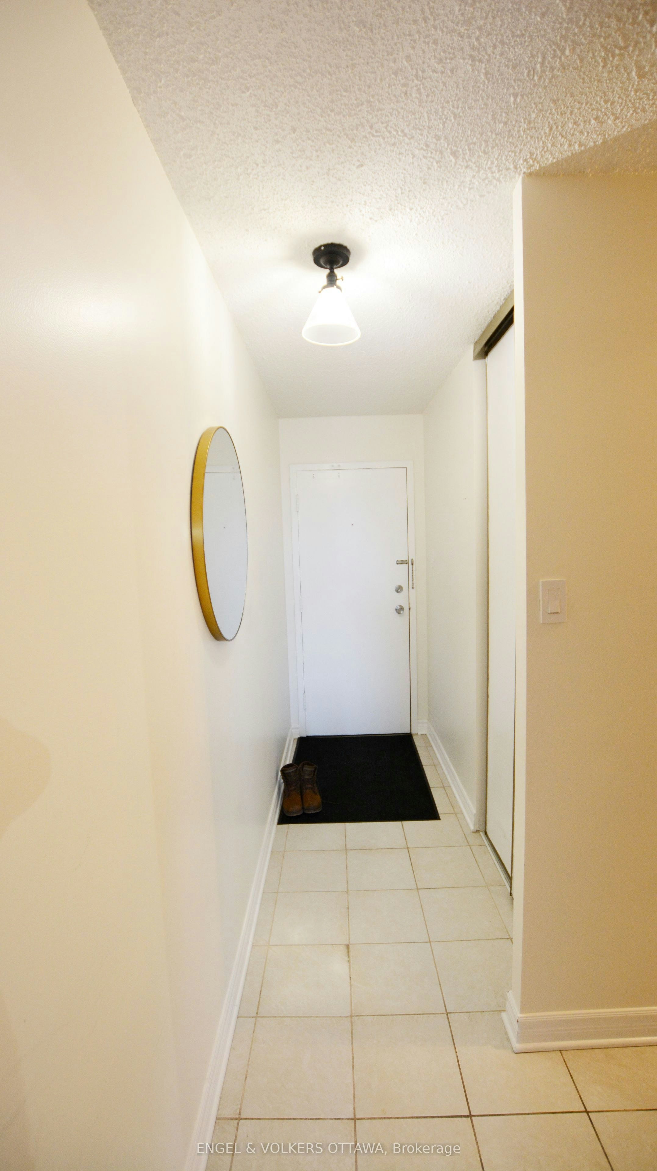 1205-1180 Ohio Street, Ottawa, ON, K1H 8N5 - 3