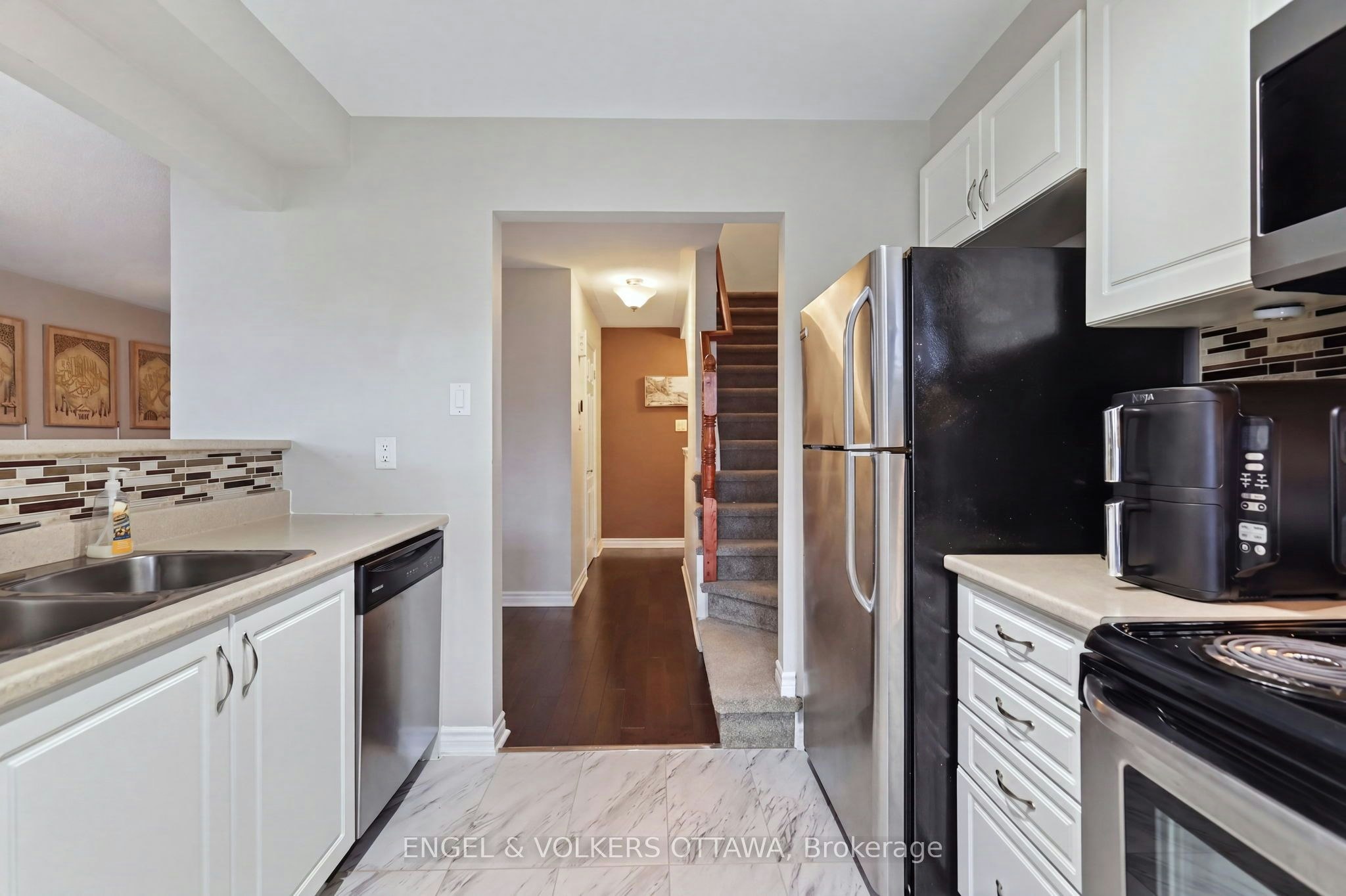 380 Sweet Grass Circle, Ottawa, ON, K2J 5W9 - 7