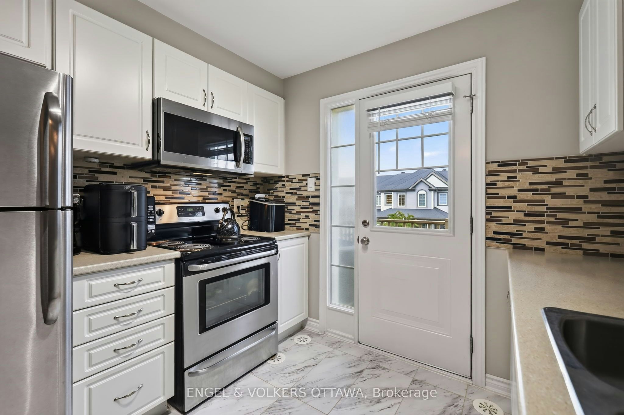380 Sweet Grass Circle, Ottawa, ON, K2J 5W9 - 3