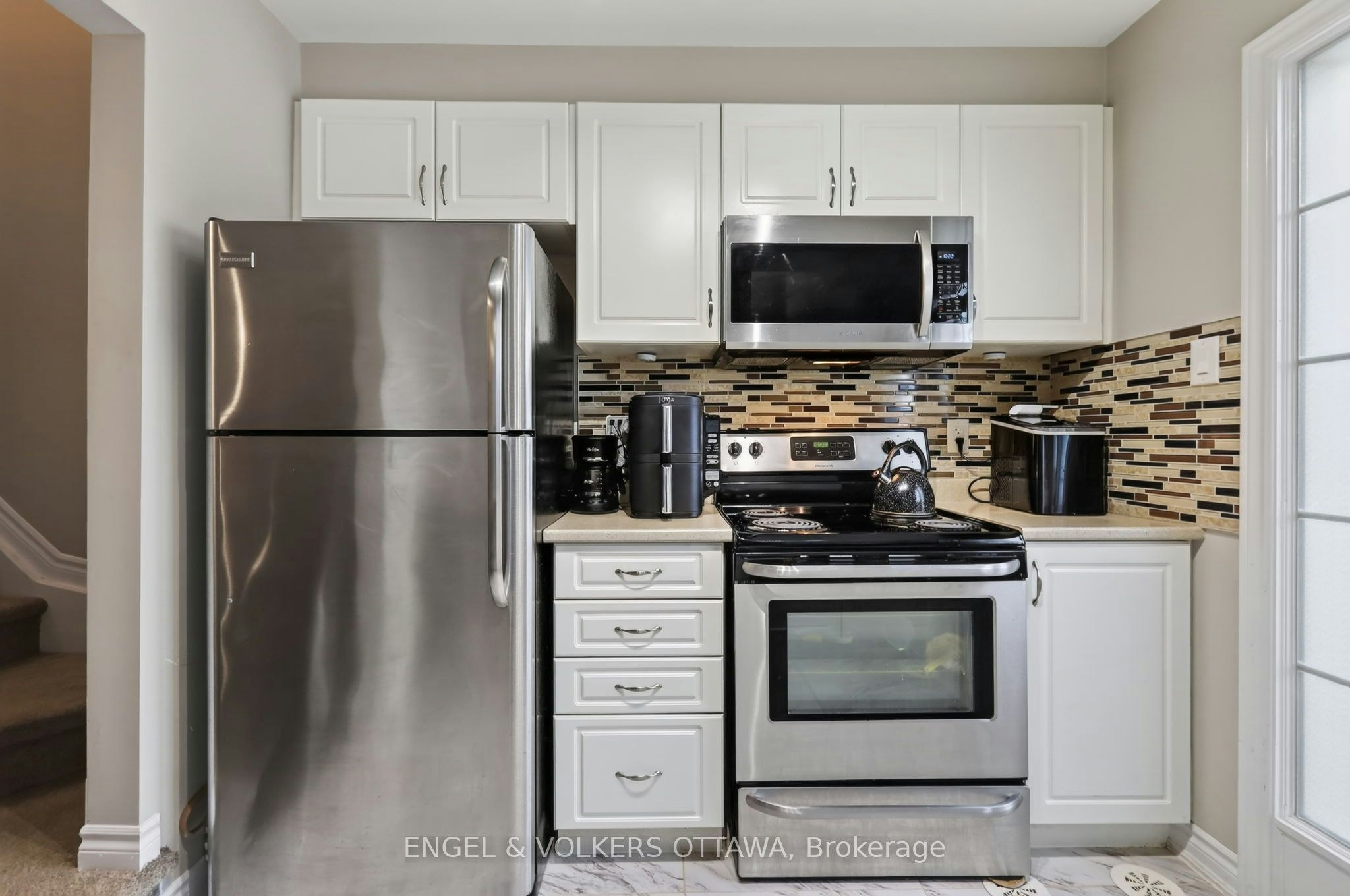 380 Sweet Grass Circle, Ottawa, ON, K2J 5W9 - 5