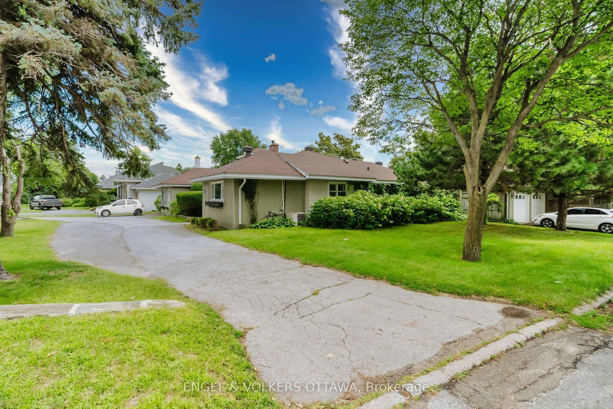 1994 Carling Avenue, Ottawa, ON, K2A 1G1 - 45