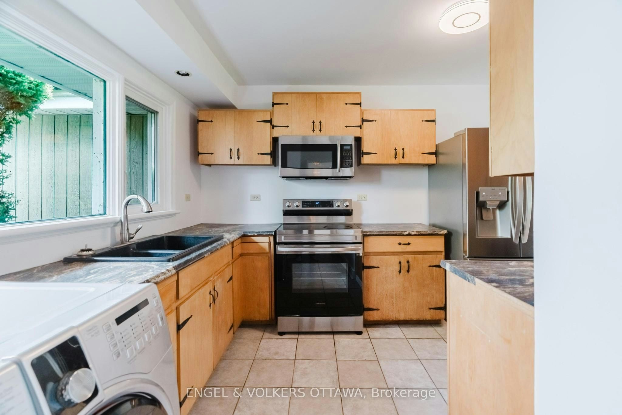 1994 Carling Avenue, Ottawa, ON, K2A 1G1 - 15