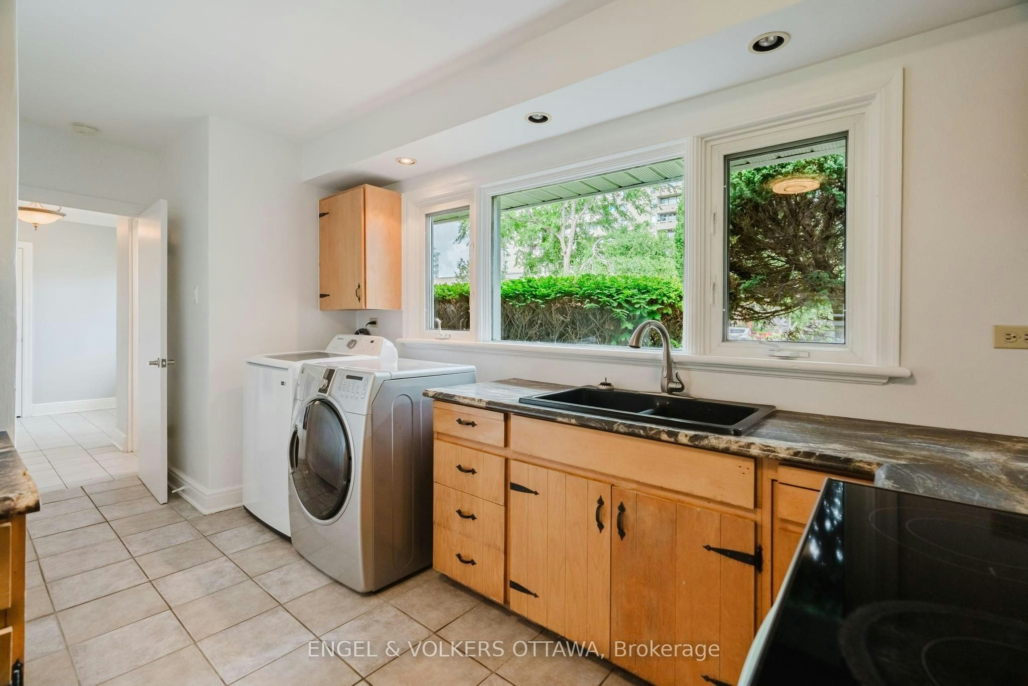 1994 Carling Avenue, Ottawa, ON, K2A 1G1 - 16