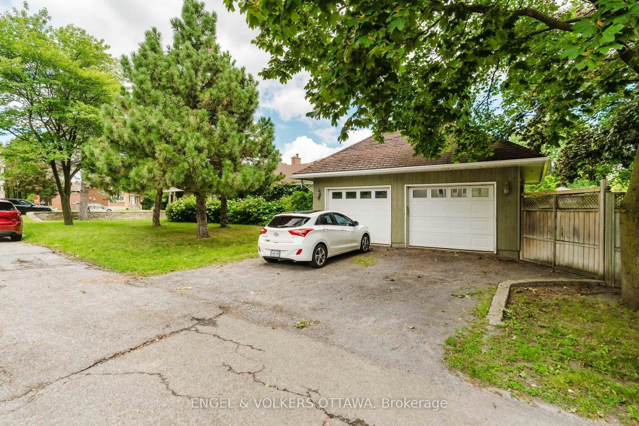 1994 Carling Avenue, Ottawa, ON, K2A 1G1 - 46
